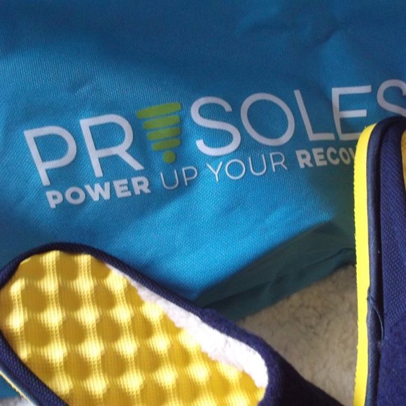 NEW PR Soles Active Recovery Slippers - Size 7 - Picture 2 of 10
